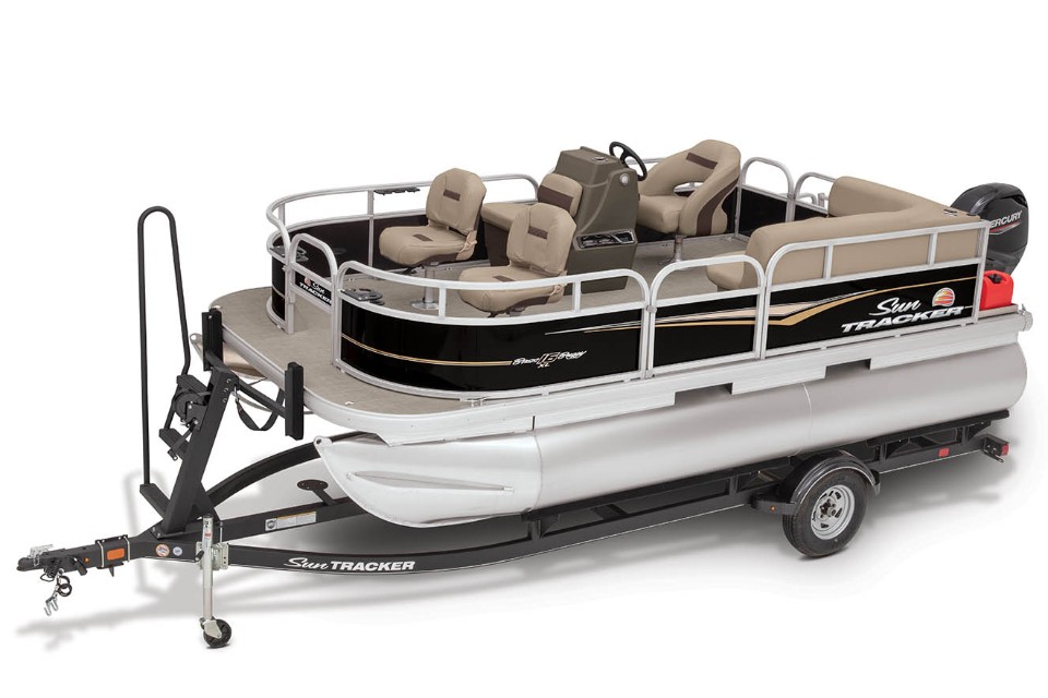 SUN TRACKER Fishing Pontoon Boats