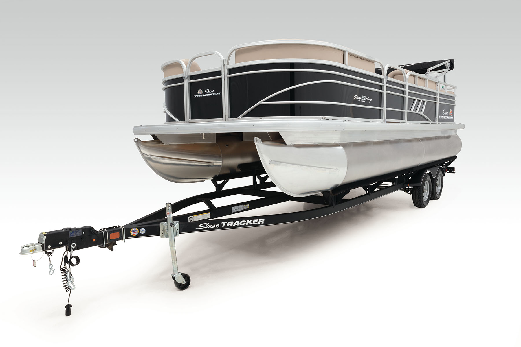 PARTY BARGE 22 RF DLX SUN TRACKER Recreational Pontoon Boat
