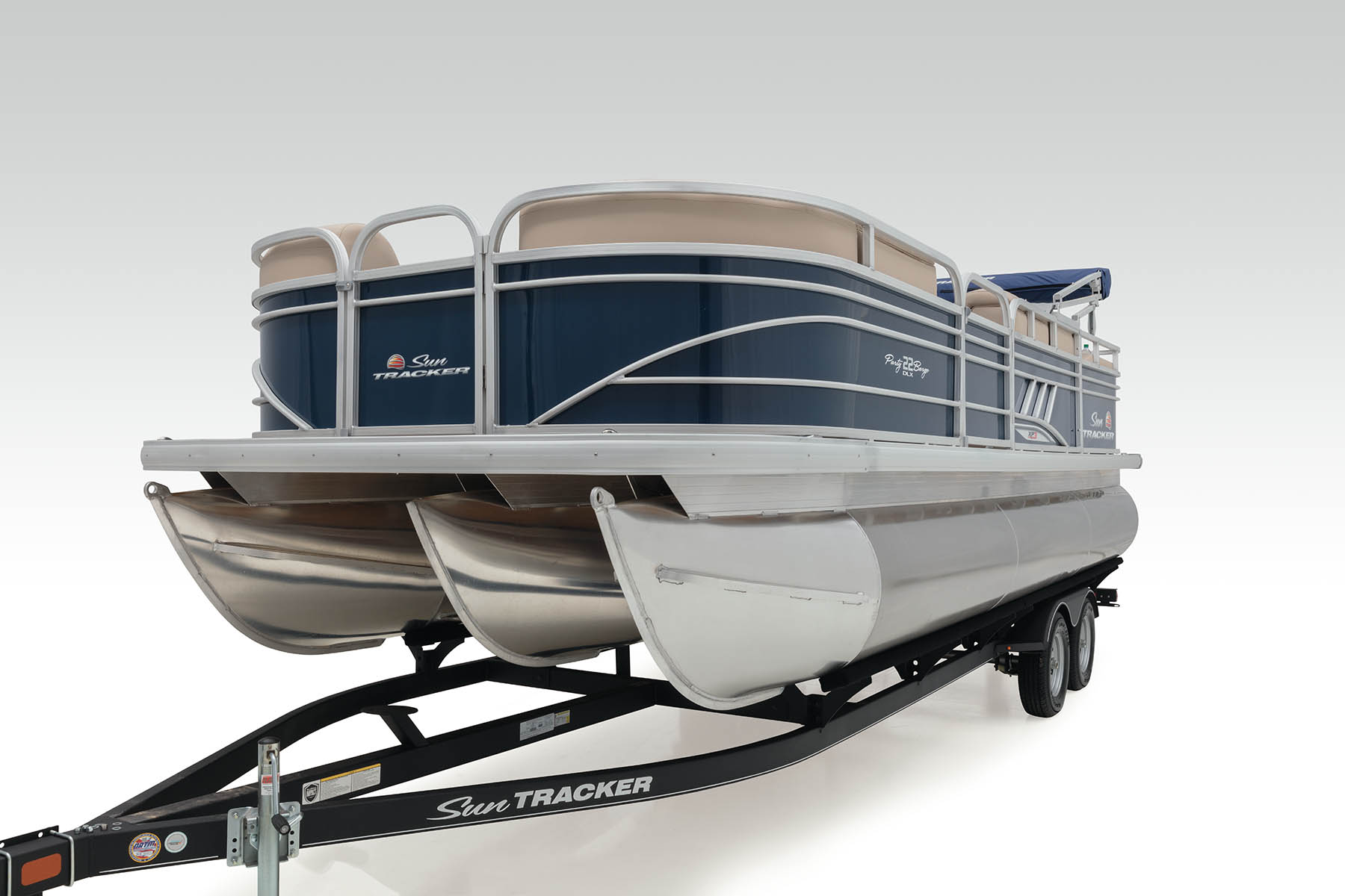 PARTY BARGE 22 RF XP3 SUN TRACKER Recreational Pontoon Boat