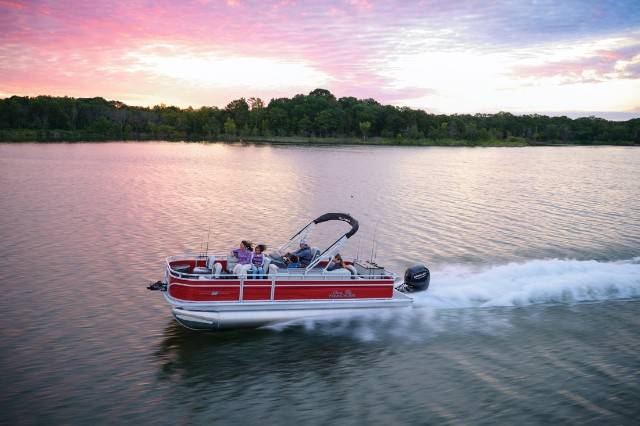 FISHIN' BARGE 22 DLX | 24ft. 2in. Fishing Pontoon